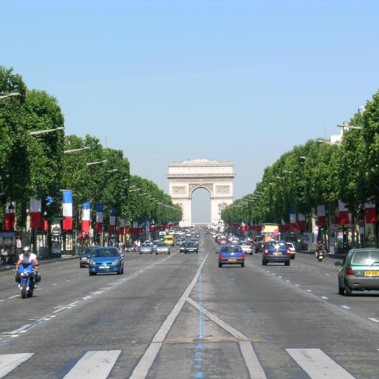 Two-Bedroom Apartment Champs-Elysées - Appartement 2 Chambres - 23