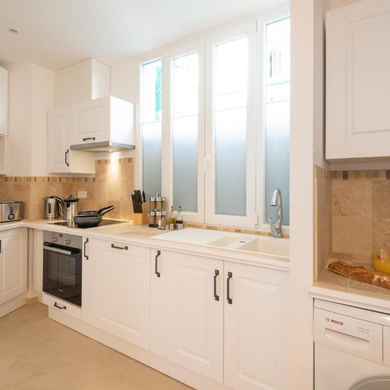 "Le Beau Rivage" by EnjoyNice, beach at 2 min, airco - Appartement 2 Chambres - 3