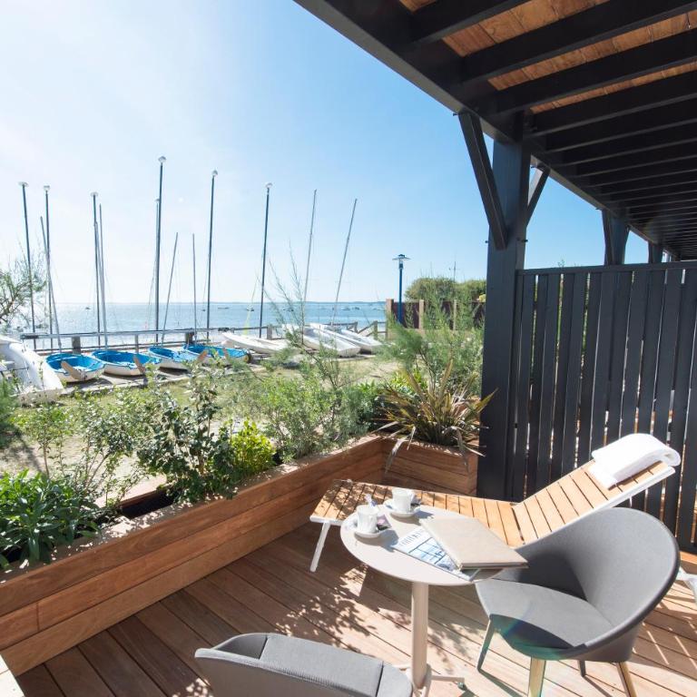 L'Anderenis Boutique Hôtel - Hébergement Bois Flotté - 1