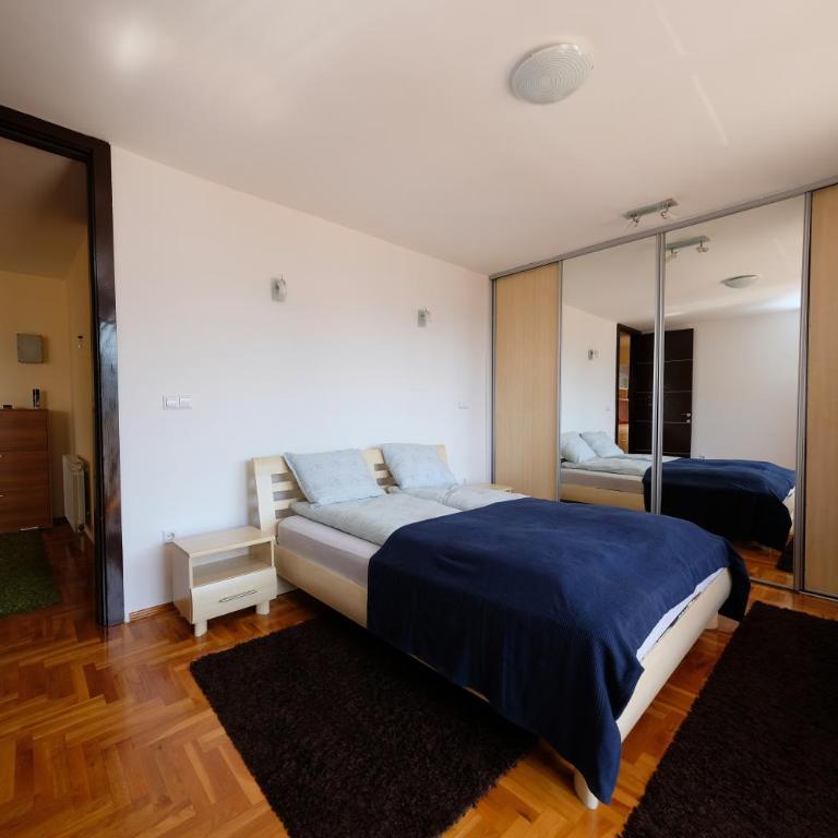 Awesome Panorama Penthouse - free Parking and balcony - Apartman sa 2 Spavaće Sobe - 2