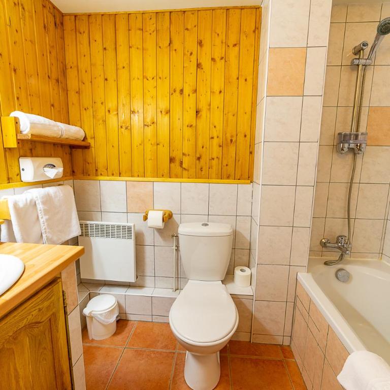 Le Grand Tetras - Chambre Quadruple avec Salle de Bains Privative - 1