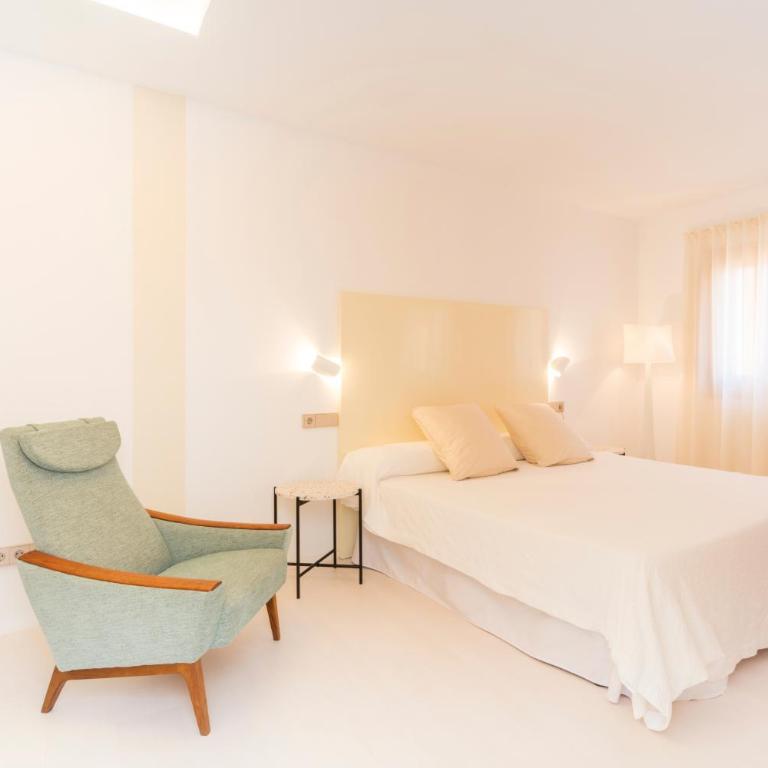 Fonda Llabres Boutique - Habitación Doble Deluxe con bañera de hidromasaje - 1 o 2 camas - 7