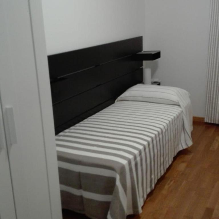 al 106 - Camera Singola Standard con Bagno in Comune - 4