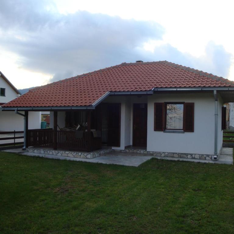 Apartmani LUX - Apartman sa 2 Spavaće Sobe i Terasom - 32