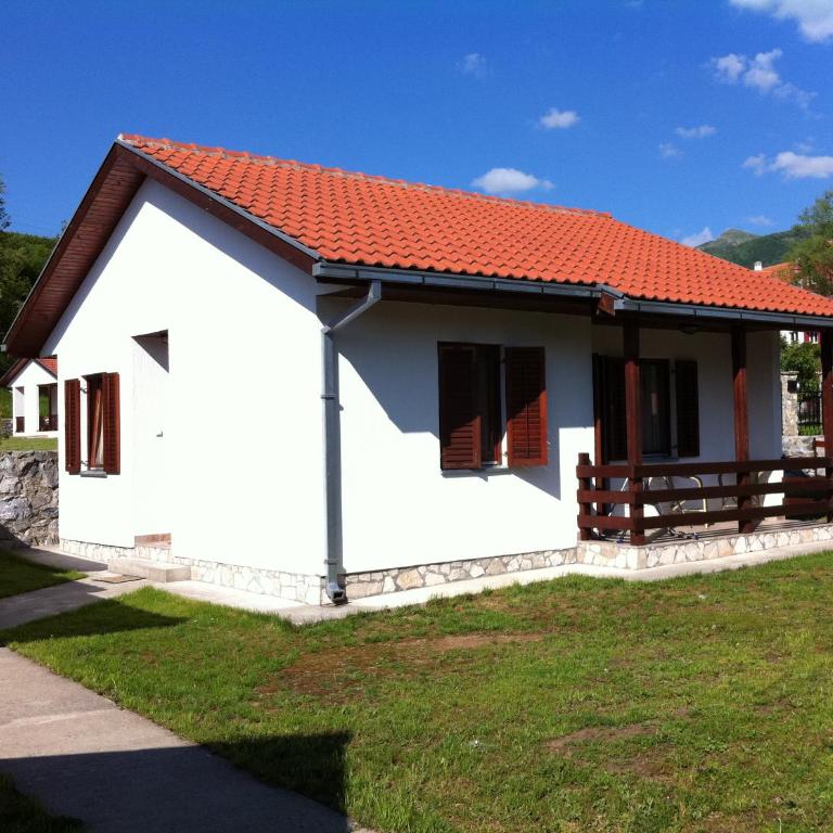 Apartmani LUX - Apartman sa 2 Spavaće Sobe i Terasom - 15