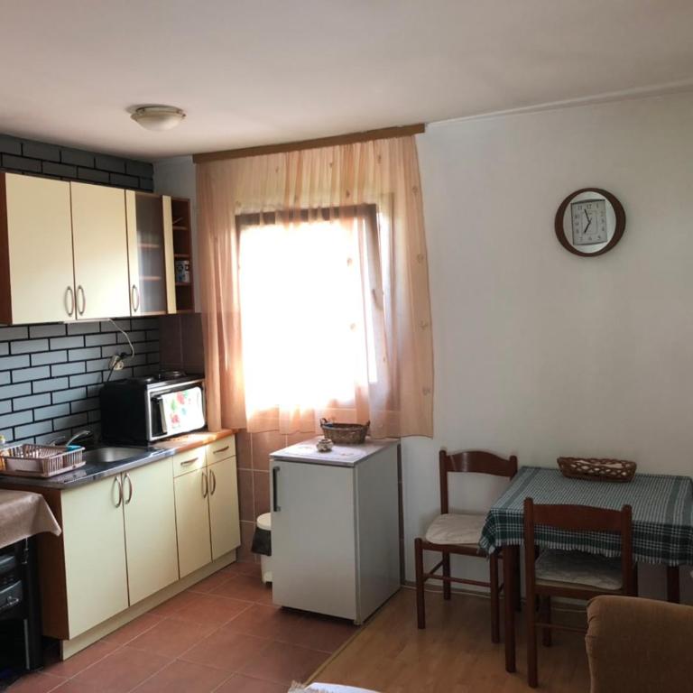 Apartmani LUX - Apartman sa 2 Spavaće Sobe i Terasom - 29