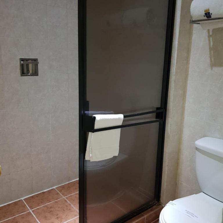 Hotel Principado Tijuana Aeropuerto - Standard Double Room - 5
