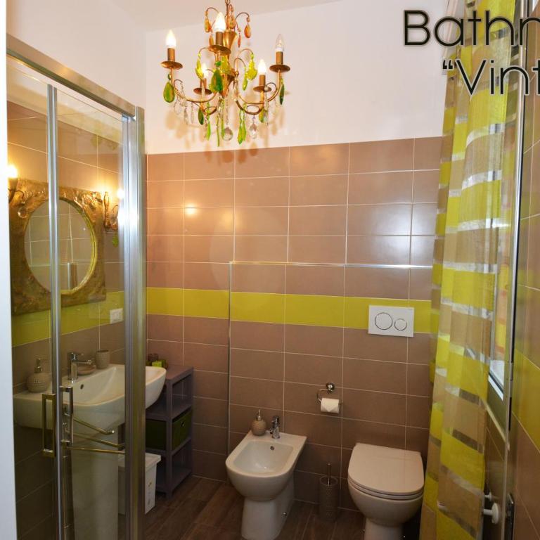 Room & Breakfast Nettuno 29 - Camera Tripla con Bagno Privato - 4
