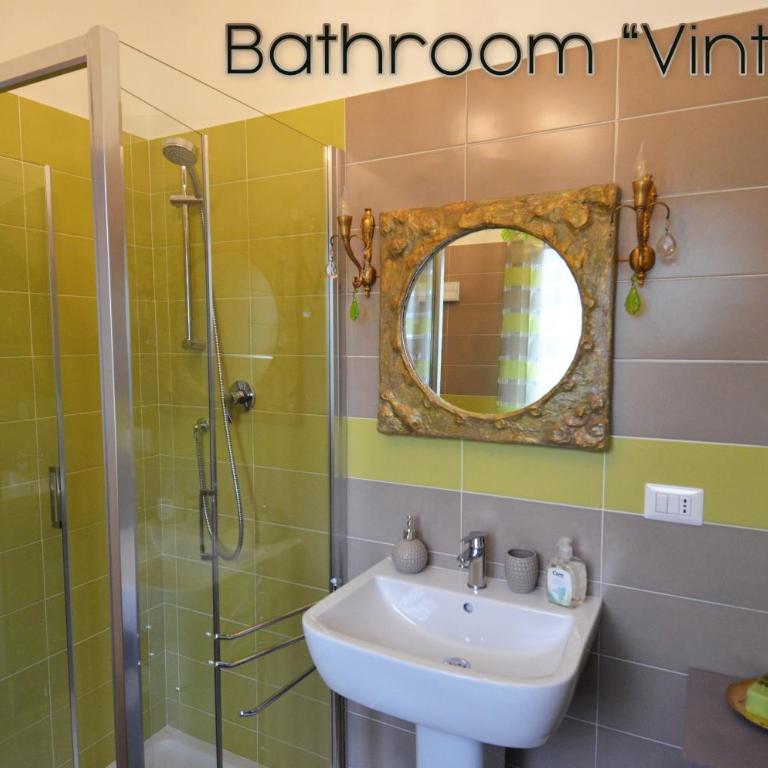 Room & Breakfast Nettuno 29 - Camera Tripla con Bagno Privato - 5