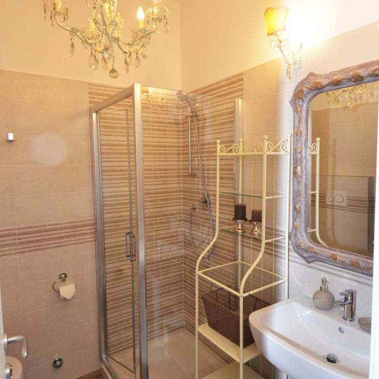 Room & Breakfast Nettuno 29 - Camera Tripla con Bagno Privato Esterno - 4