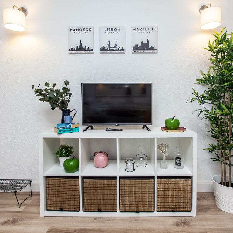 Spectacular Renovated Apartment, 5 min to Camison Beach, with AirCon - Apartamento de 1 dormitorio - 5