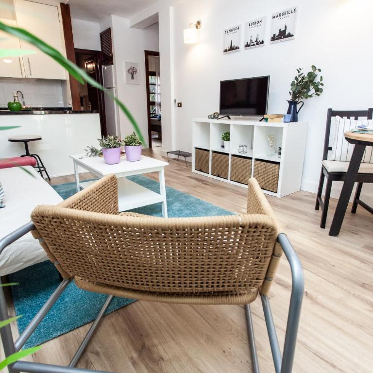 Spectacular Renovated Apartment, 5 min to Camison Beach, with AirCon - Apartamento de 1 dormitorio - 7