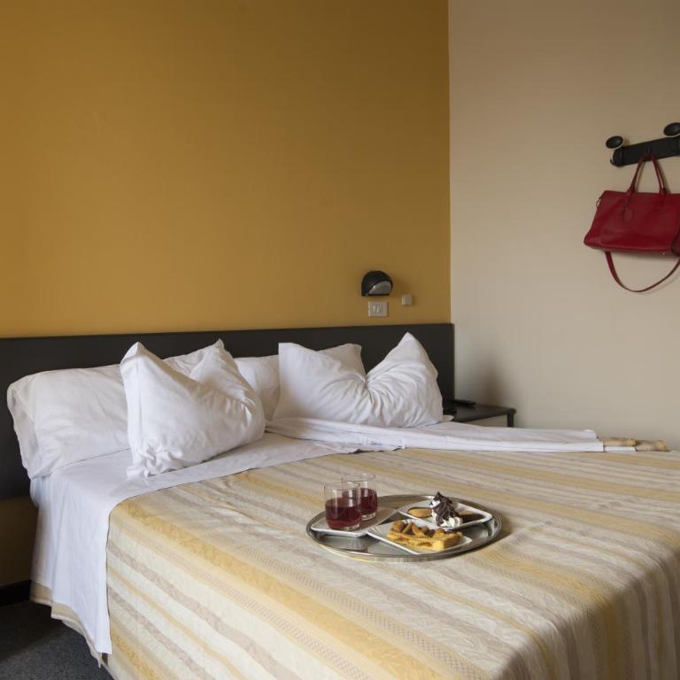 Hotel Airone - Camera Matrimoniale/Doppia con Letti Singoli con Balcone - 4