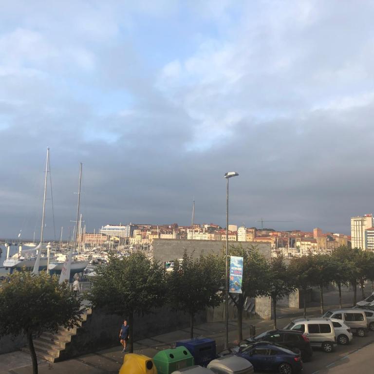 1 linea de playa puerto deportivo Vistas al mar recién reformado - Apartamento con vistas al mar - 50