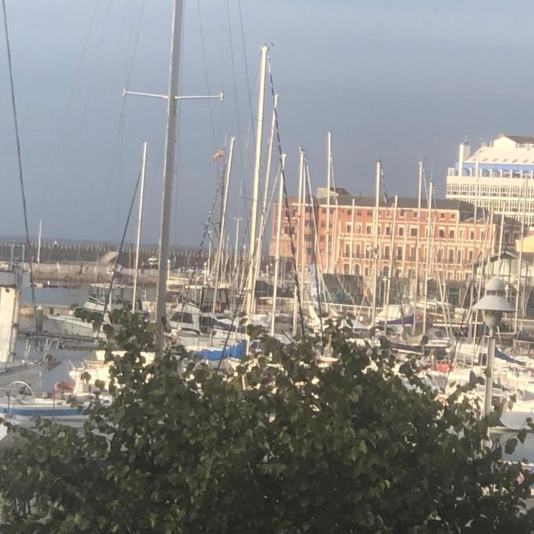 1 linea de playa puerto deportivo Vistas al mar recién reformado - Apartamento con vistas al mar - 52