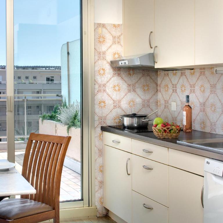 The Originals Résidence, Les Strélitzias - Two-Bedroom Apartment - 1