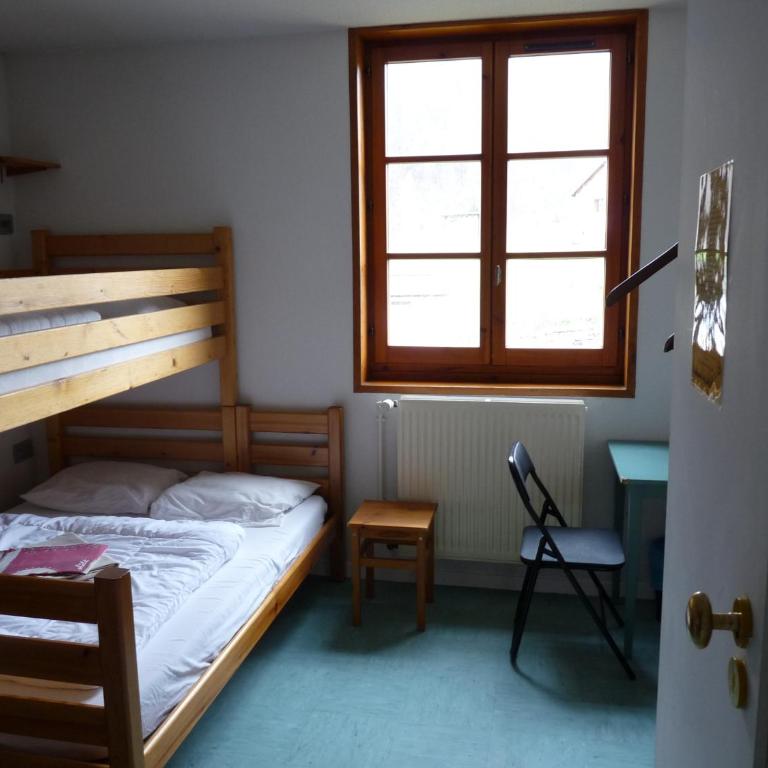 Gite l'Aiguillette du Lauzet - Chambre Familiale avec Salle de Bains - 4