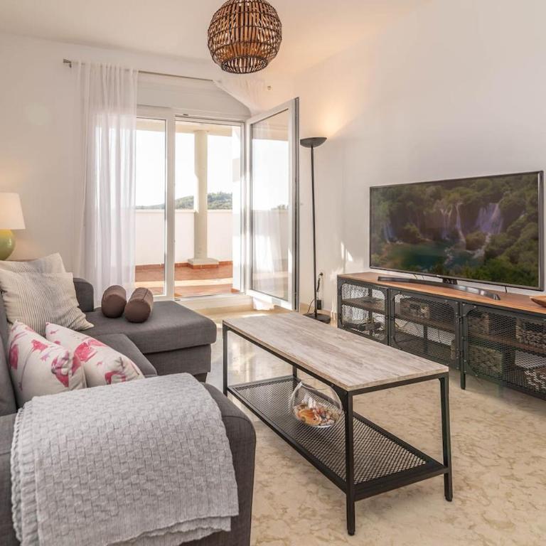 Recently Decorated 2BDR Penthouse in Fuengirola - Apartamento de 2 dormitorios - 3