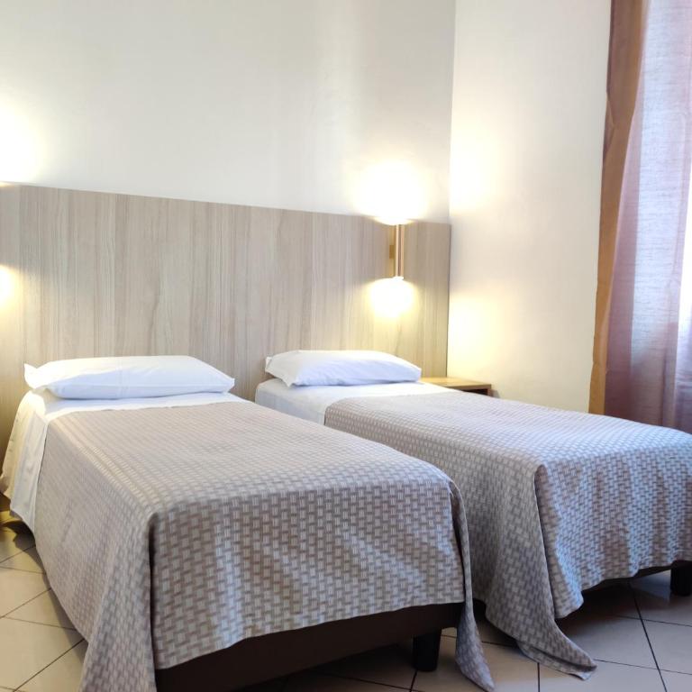 Hotel Mondial - Camera Doppia con Letti Singoli - 3