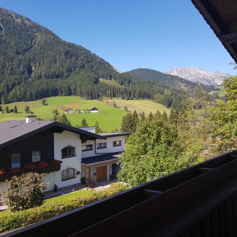 Landhaus Theresia - Apartment mit Balkon - 19