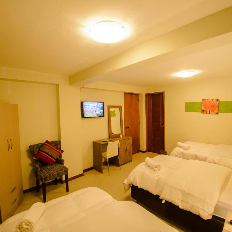 Wayta Inn - Deluxe Triple Room - 4