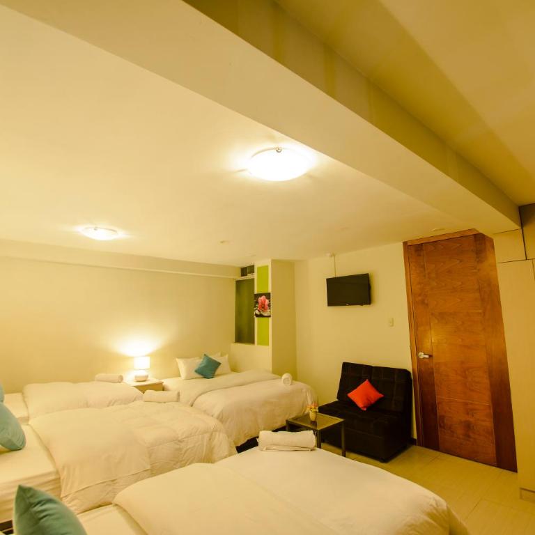 Wayta Inn - Deluxe Quadruple Room - 3
