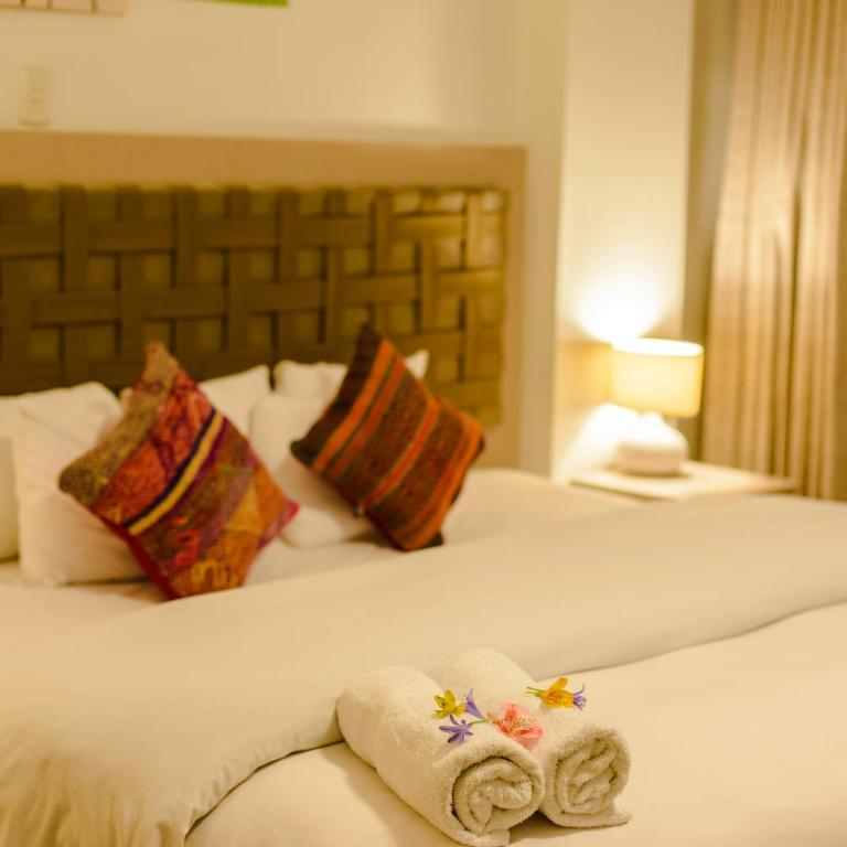 Wayta Inn - Deluxe Double Room with Bath - 5