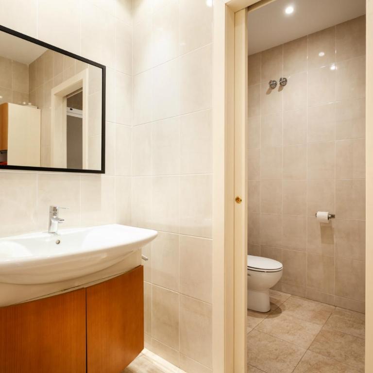 Sant Antoni Market - Large One-Bedroom Apartment (2 Adults) - 10