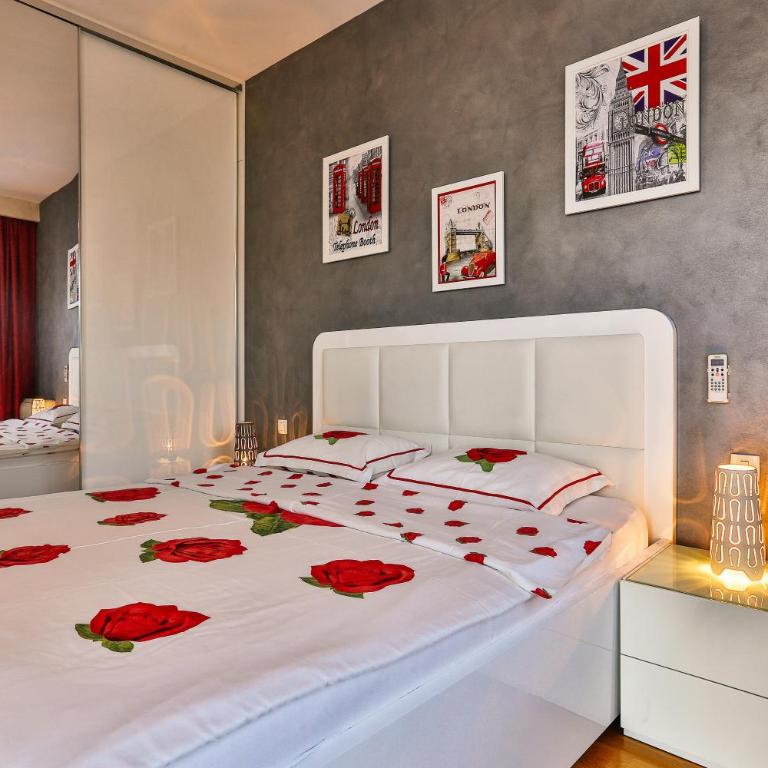 DeLux and Urban apartments Hotel Tre Canne Budva - Deluks Apartman - 19
