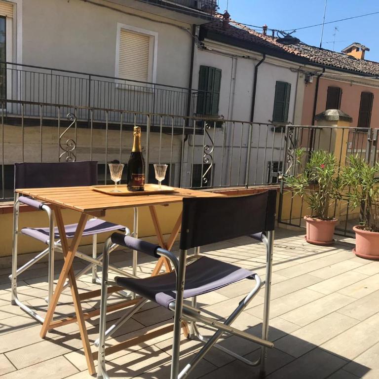 Via di Roma 4 - Appartamento con Balcone - 1