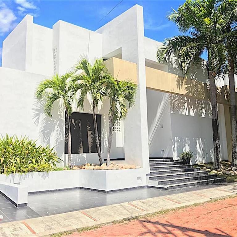 Casa HESTIA Condominio Campestre el Peñon Girardot - Casa de 5 dormitorios - 2