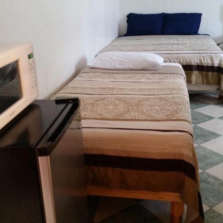 Yucatan Vista Inn Guest House - Large Double Room - 2
