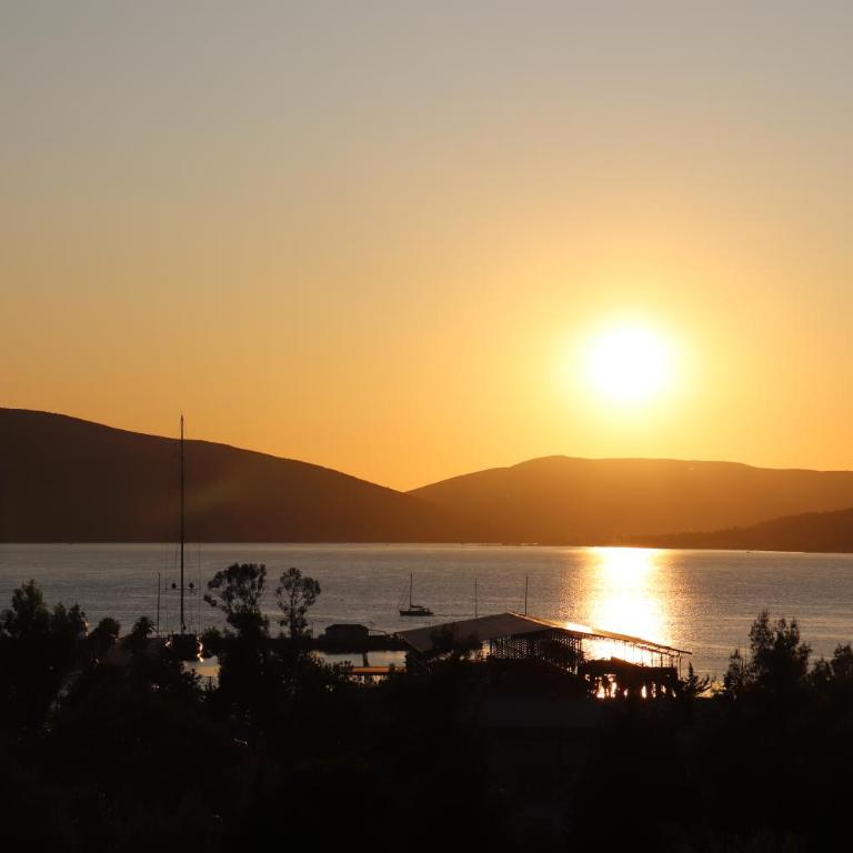 Boka Bay - Apartman sa 2 Spavaće Sobe - 1