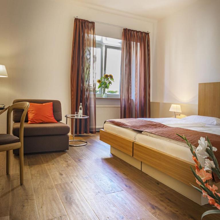 Dom Hotel - Comfort Doppelzimmer - 3