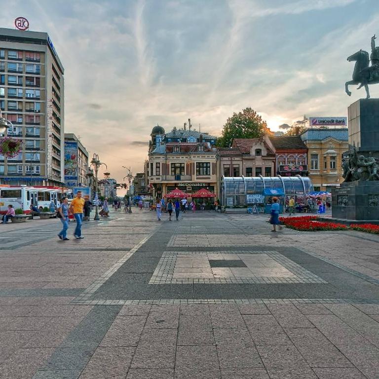 Glorious Rooms - Dvokrevetna Soba sa Bračnim Krevetom i Zajedničkim Kupatilom - 7
