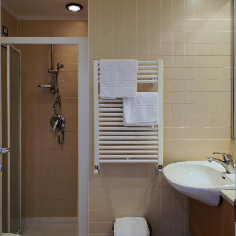Hotel Rosanna 3 Stelle Superior - Camera Matrimoniale/Doppia con Letti Singoli - 4
