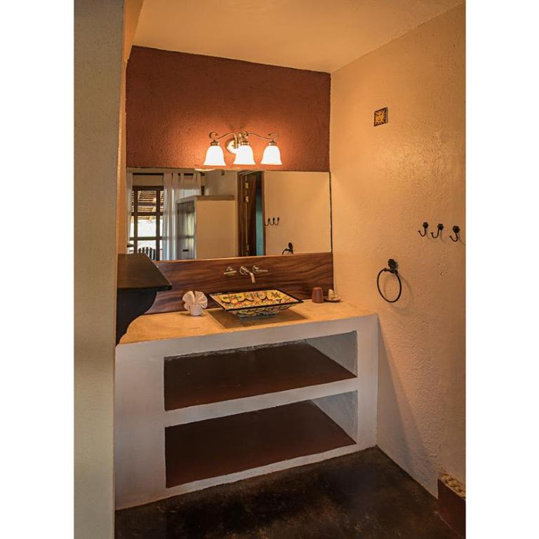 Villas Carrizalillo - Suite con vistas al mar - Cama extragrande - 2