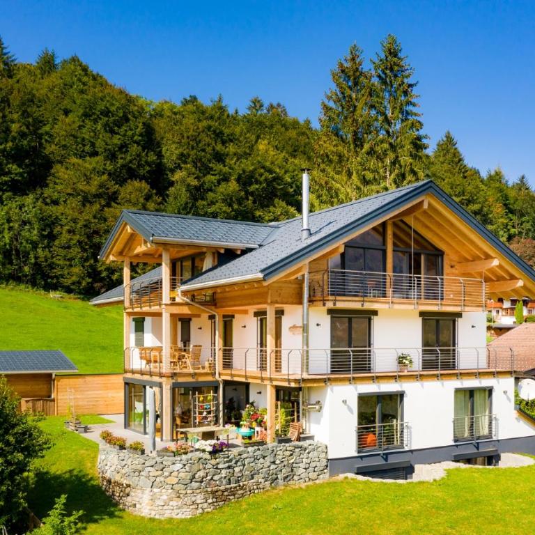 "Landhaus Panorama" - Luxuriöse Ferienwohnungen in bester Lage für gehobene Ansprüche - Deluxe Apartment - 1