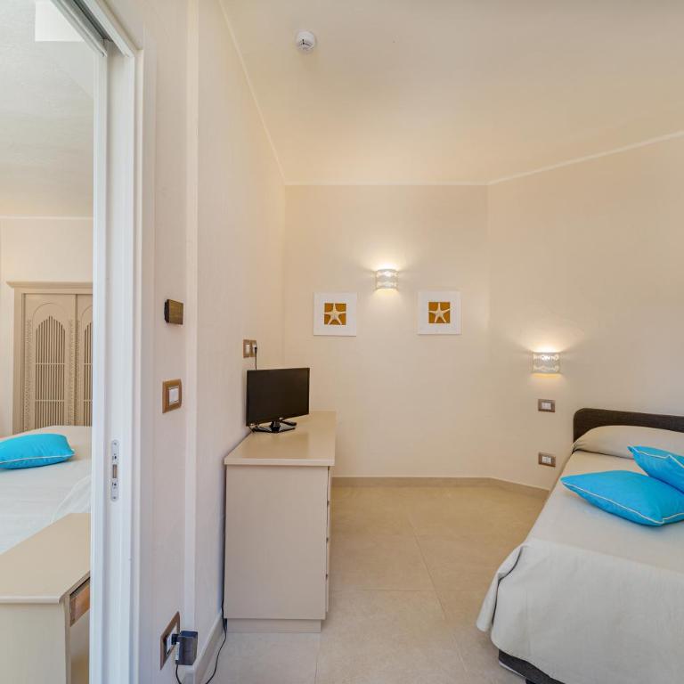 Hotel Cala Lunga - Sistemazione Familiare Prestige con 2 Camere da Letto e Vista Mare Parziale - 8