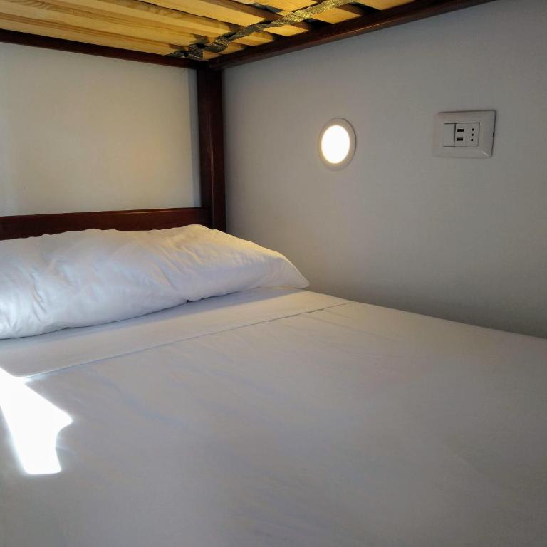 Patagon Backpackers - Cama en habitación compartida de 6 camas - 3