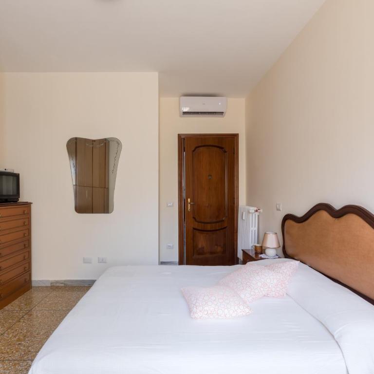 Hortis Apartment, 5 persone, 2 camere, balcone, Metro C per il Colosseo a 10 minuti e tram per Termini a 2 minuti - Appartement 2 Chambres - 8