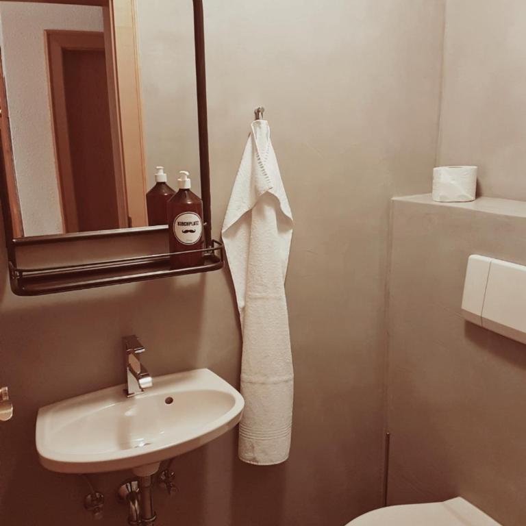 Hotel Pension Kirchplatz - Apartment mit 1 Schlafzimmer (2 Erwachsene) - 1