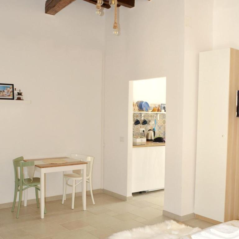Casa Albicocca - In The Heart Of The Old Town - One-Bedroom Apartment - 9
