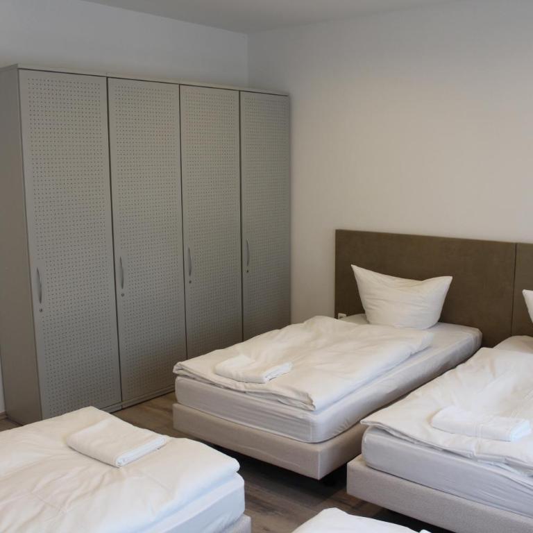 Slamba Hostel - Cama en habitación femenina compartida de 4 camas - 5