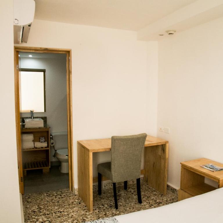 Booking 500 - Deluxe Room (2 Adults + 1 Child) - 10