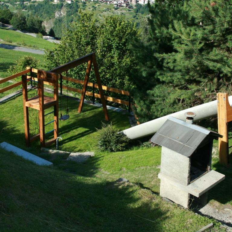 Chalet Lé Fèrtin - Three-Bedroom Chalet - 31