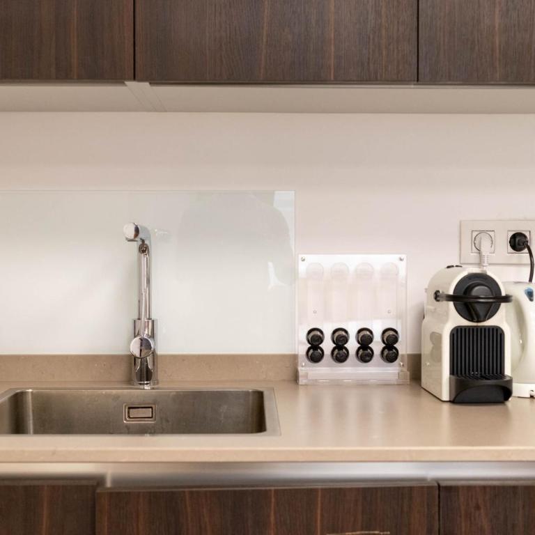 CENTRAL by Kyosai - Three-Bedroom Apartment - 7