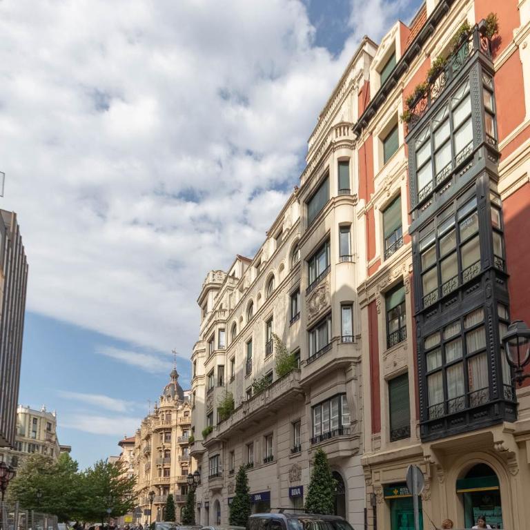 CENTRAL by Kyosai - Three-Bedroom Apartment - 26