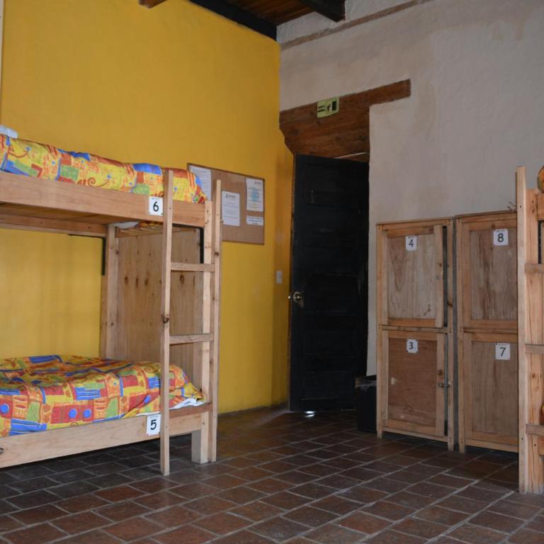 Rossco Hostel & Hotel - Bed in 8-Bed Dormitory Room - 9