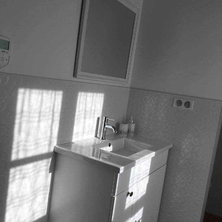 Villa des Contamines - Chambre Double ou Lits Jumeaux - Vue sur Jardin - 9